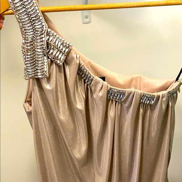 Romantic, show-stopping, one shoulder mini dress - Picture 1 of 7